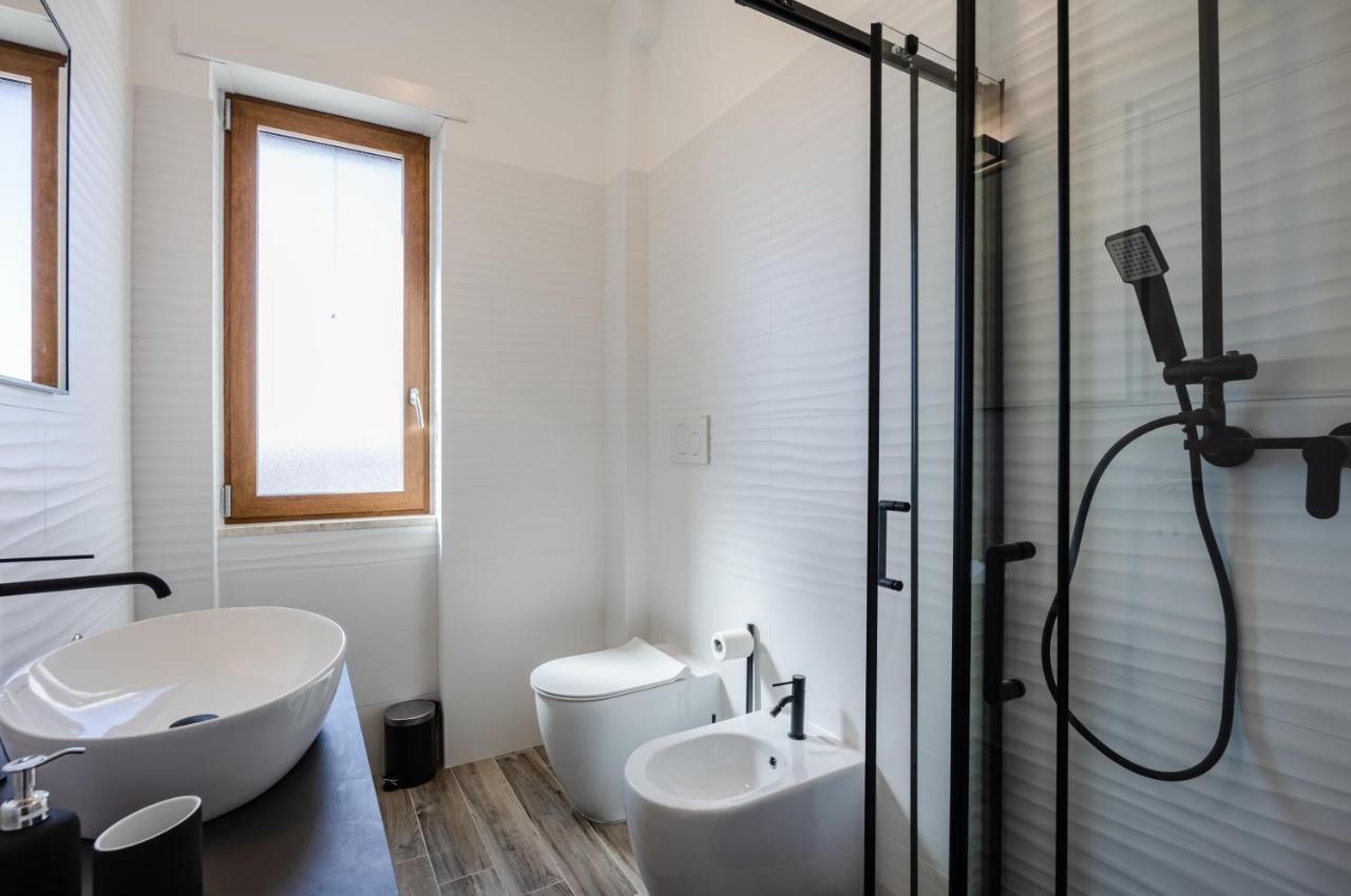 לצ'ה Licia & Tonino Apartments Near The Station מראה חיצוני תמונה