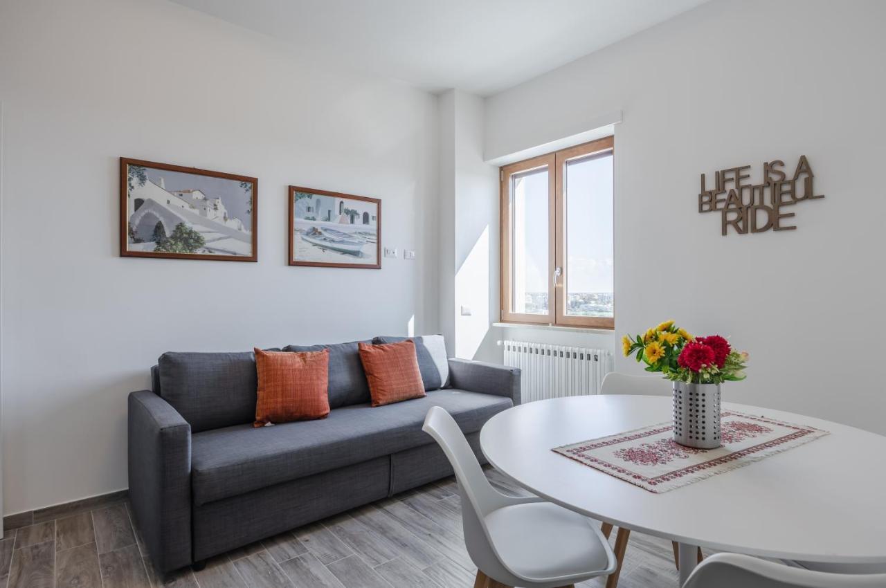 לצ'ה Licia & Tonino Apartments Near The Station מראה חיצוני תמונה